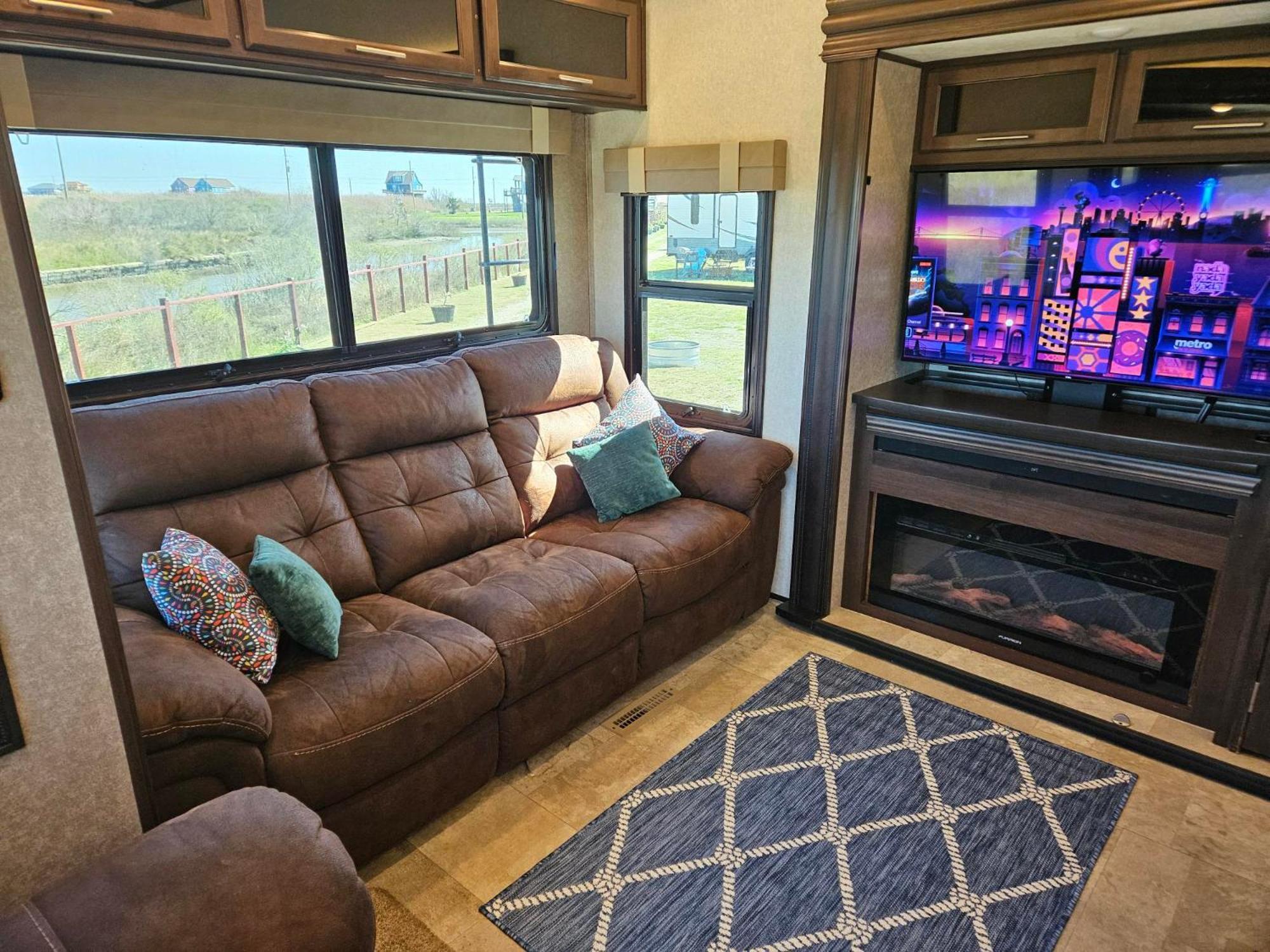 Hailey'S Beach-N-Bay Rv Resort Gilchrist Bagian luar foto