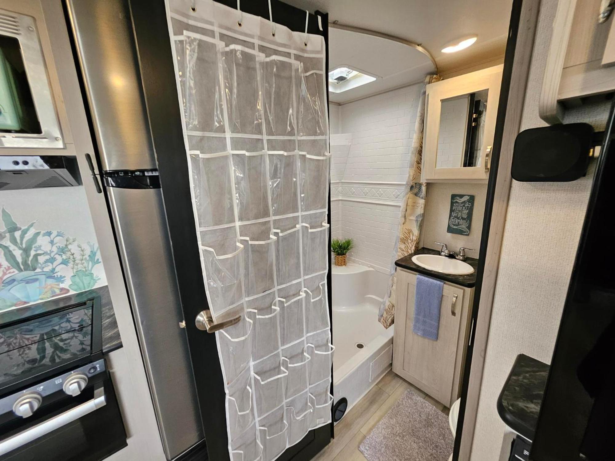 Hailey'S Beach-N-Bay Rv Resort Gilchrist Bagian luar foto