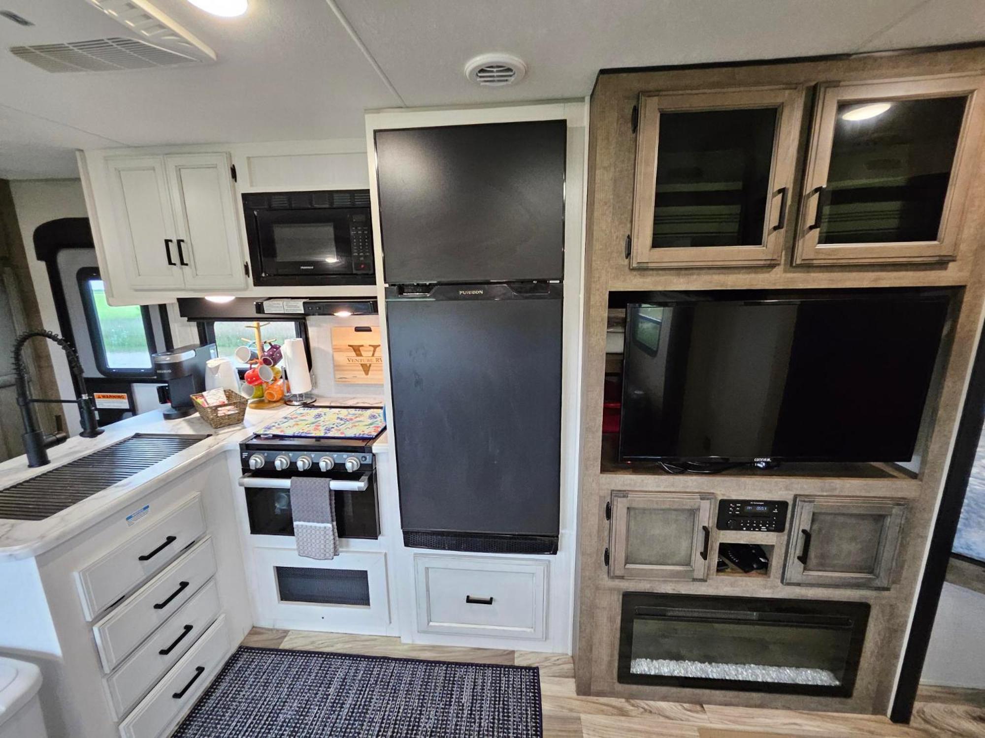 Hailey'S Beach-N-Bay Rv Resort Gilchrist Bagian luar foto