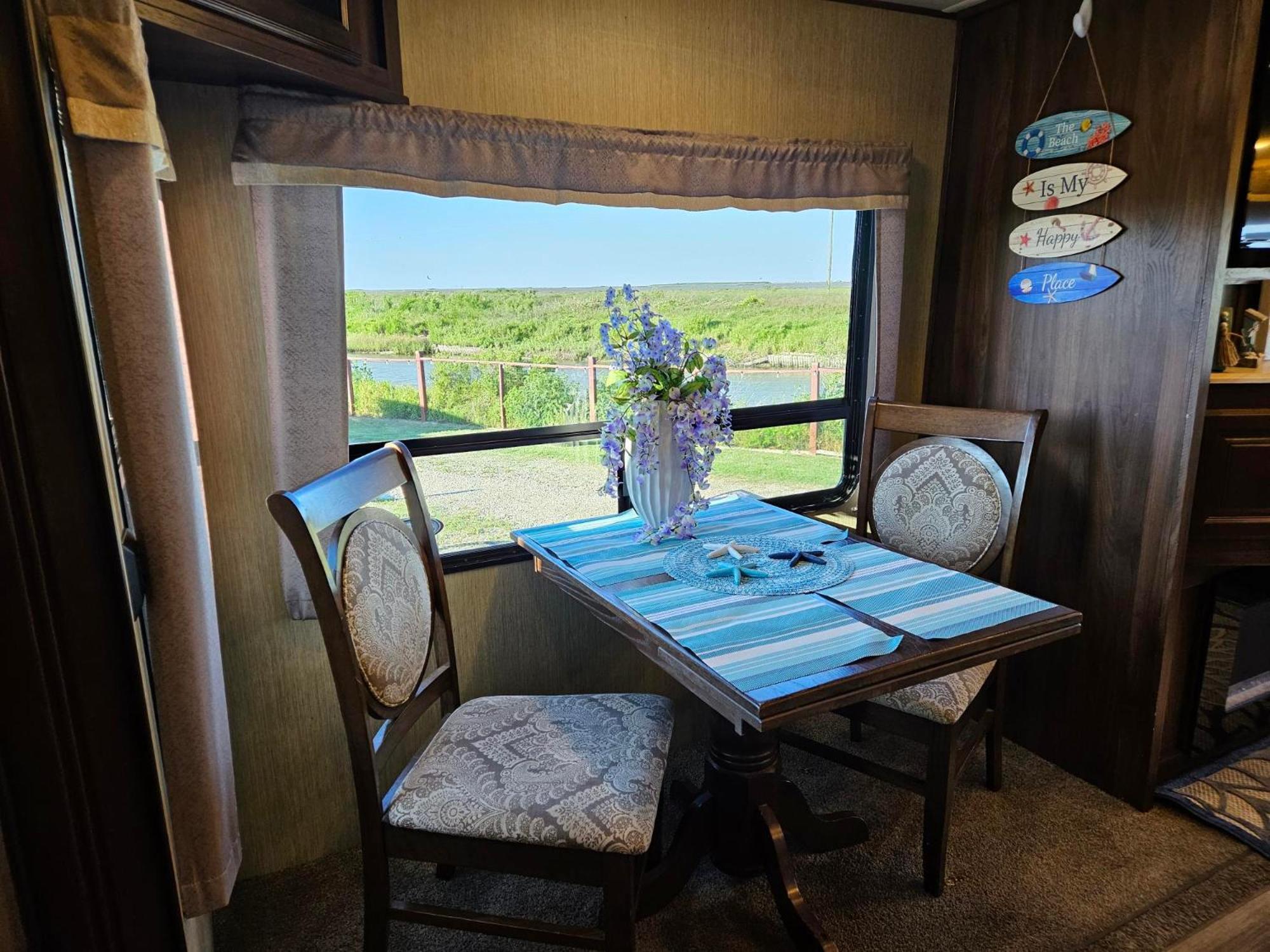 Hailey'S Beach-N-Bay Rv Resort Gilchrist Bagian luar foto